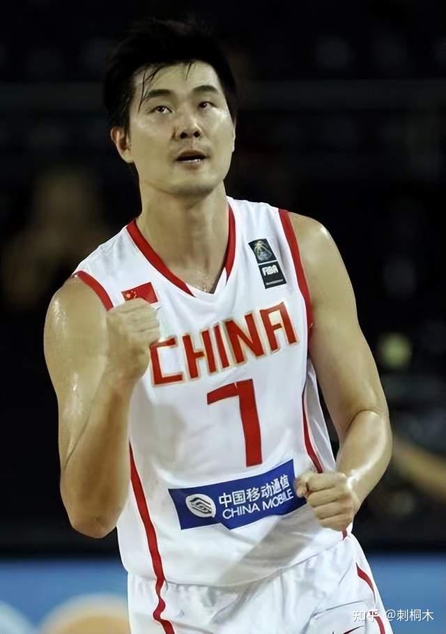 od体育课程-职业篮球选手频频破纪录,创新精彩表现