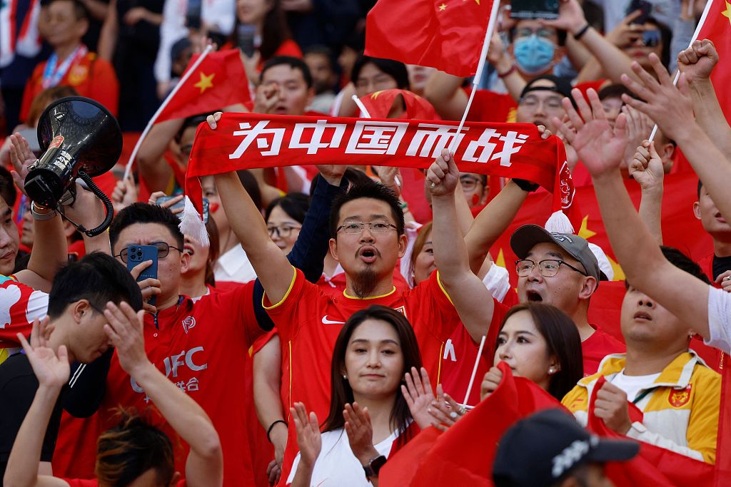 od体育登录入口-国内足球赛事掀起热潮，球迷热情高涨