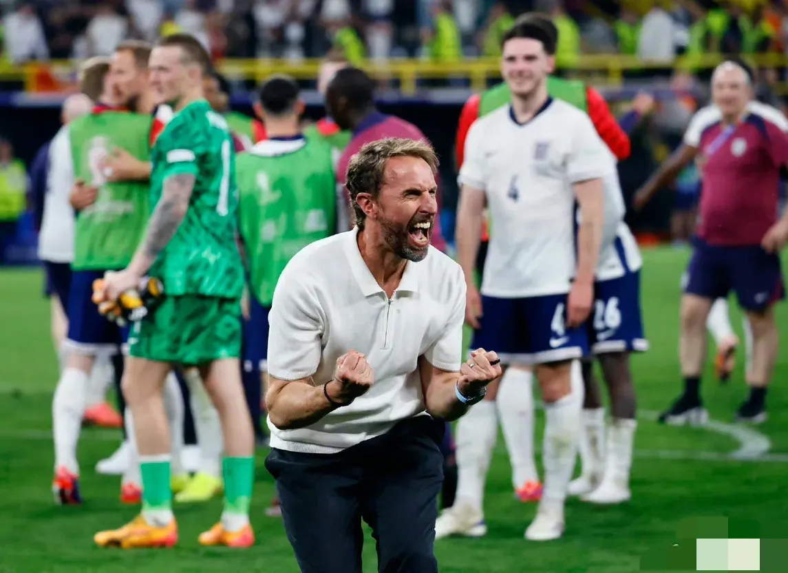 od体育电竞-法兰克福中场神奇助攻，助球队轻松取胜