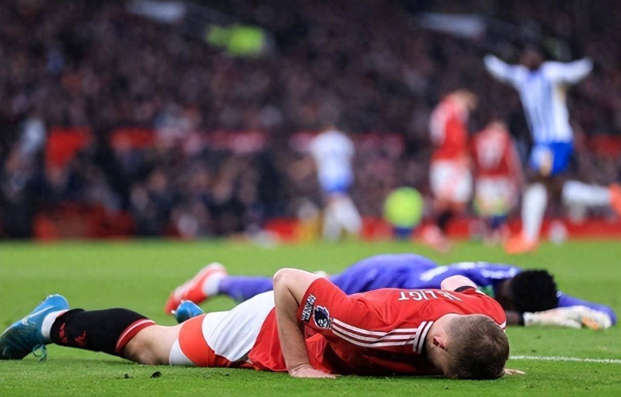 od体育电竞-曼联主场失利,球迷诅咒教练战术