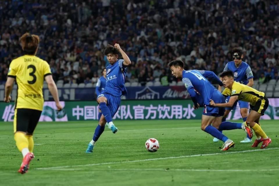 od体育教练-危机四伏!中超联赛中一支实力强劲的球队陷入困境