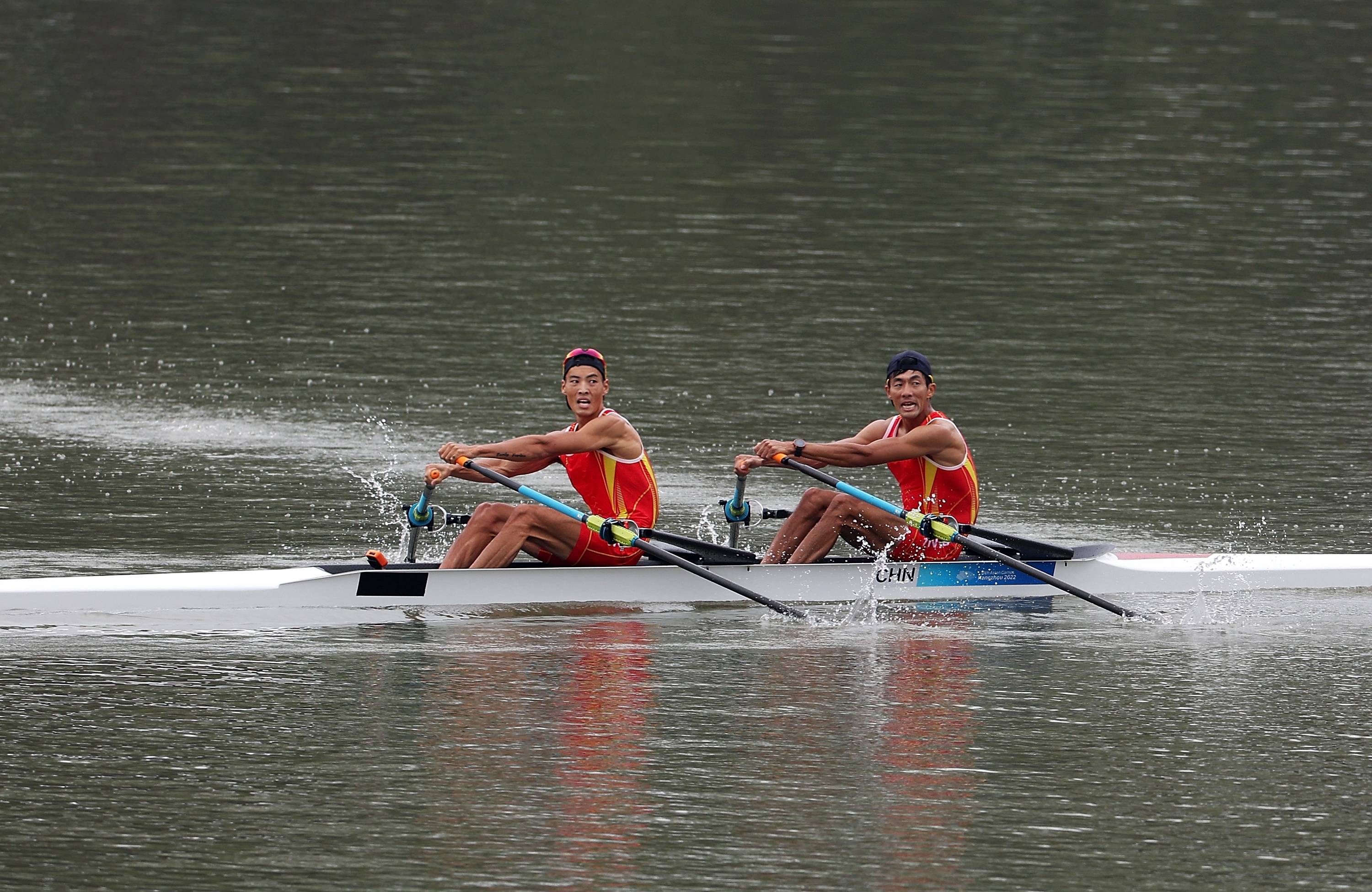 od体育网址-包含赛艇比赛男子组决赛场面激烈的词条