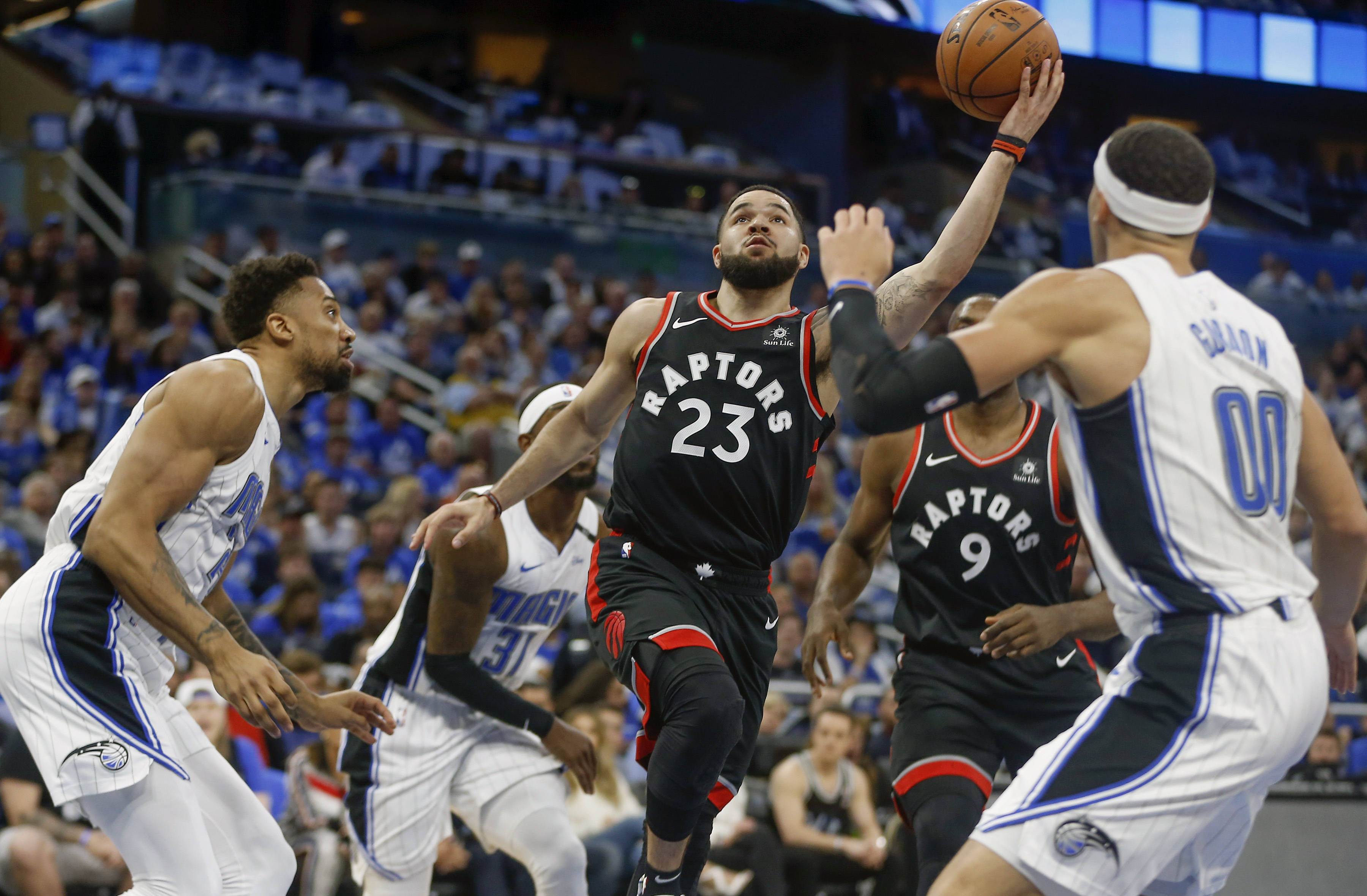 od体育官网-猛龙力克黄蜂,西亚卡姆高效砍下25分的简单介绍